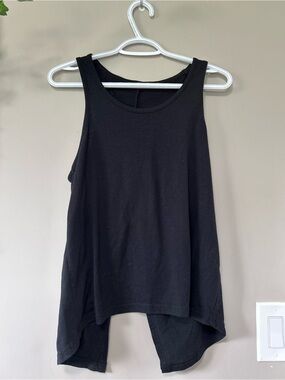 Black Women's Sleeveless High-Low Tank Top